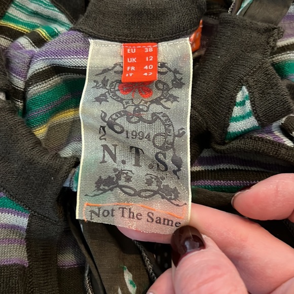 Pretty tank with tie detail - Picture 2 of 4